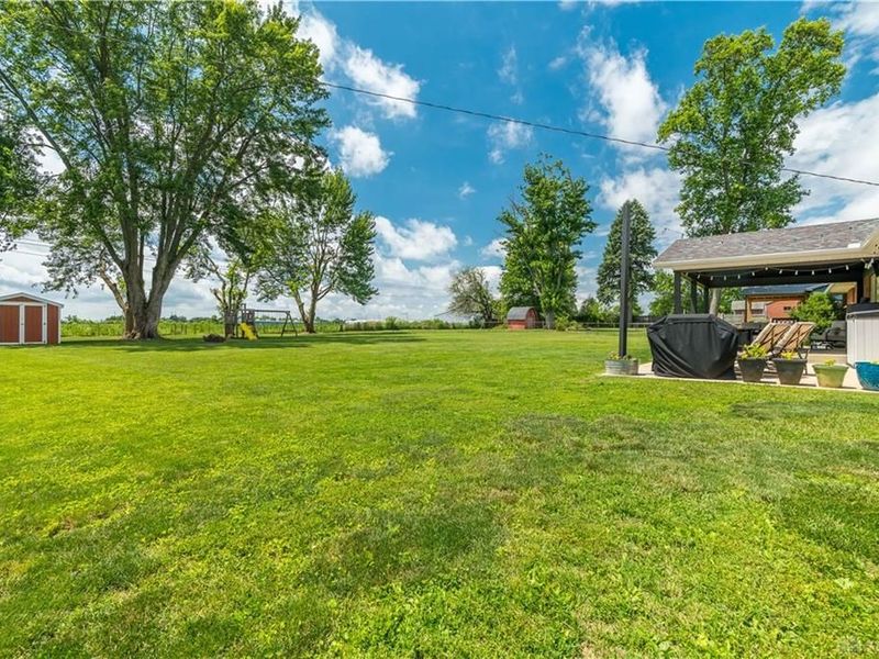 180 Floral Acres Drive, Tipp City, OH 45371 Photo 22