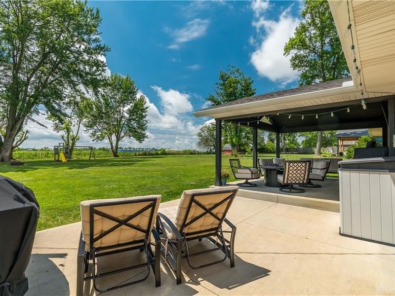180 Floral Acres Drive, Tipp City, OH 45371 Photo 27
