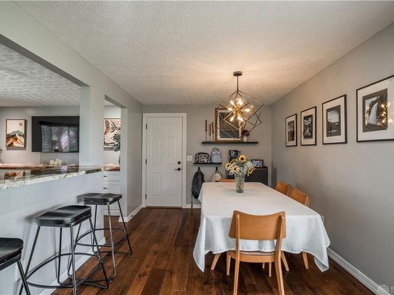 180 Floral Acres Drive, Tipp City, OH 45371 Photo 8