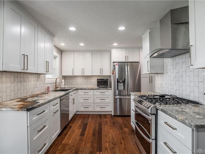 180 Floral Acres Drive, Tipp City, OH 45371 Photo 9