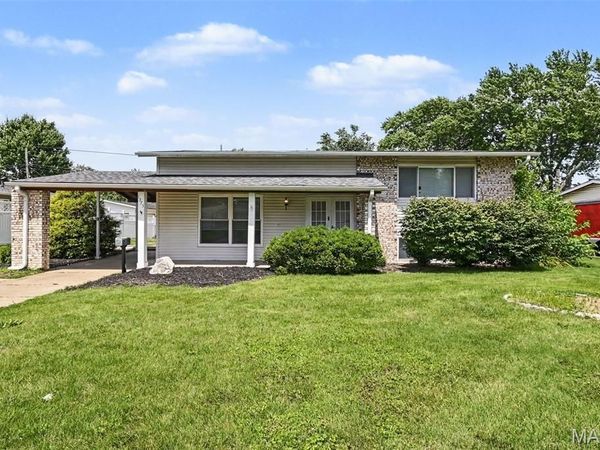 1375 Jackson Lane , Florissant, MO 63031