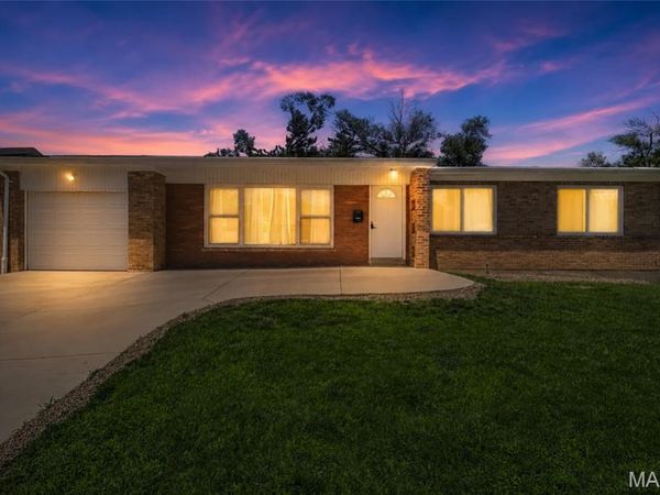7929 Glenside Place, University City, MO 63130