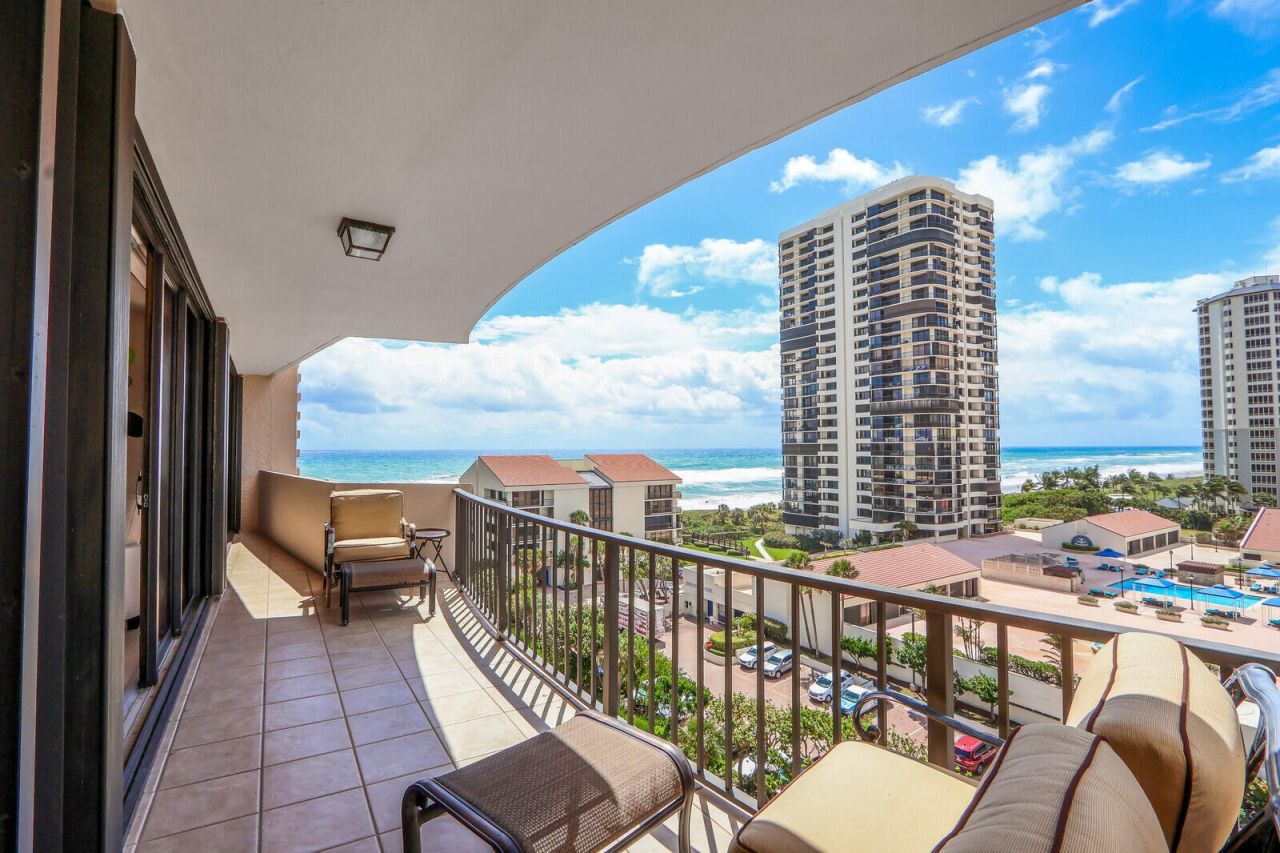 4200 N Ocean Drive, Unit 2-802, Singer Island, FL 33404 Photo