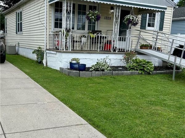 1205 85th Street, Niagara Falls, NY 14304