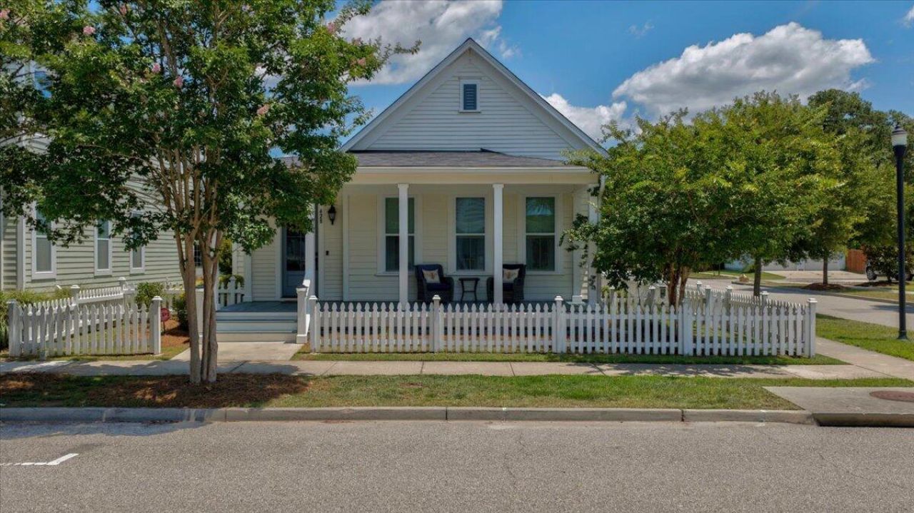 428 Watergrass Way Photo 4