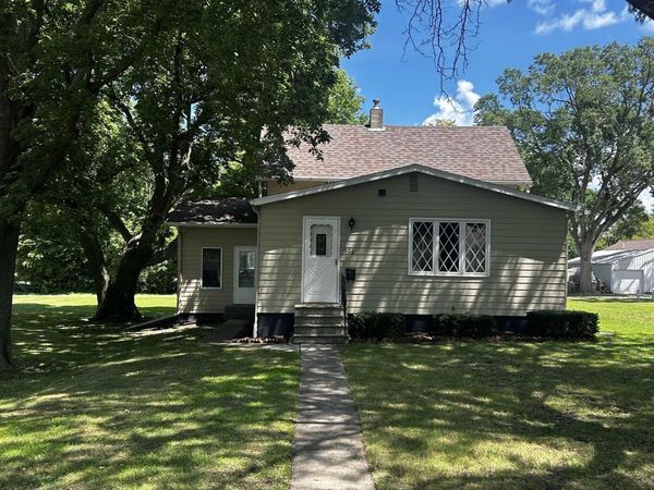 506 NW 5th Street, Pocahontas, IA 50574