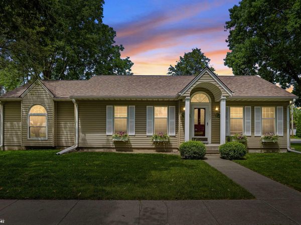 1237 J Avenue, Nevada, IA 50201
