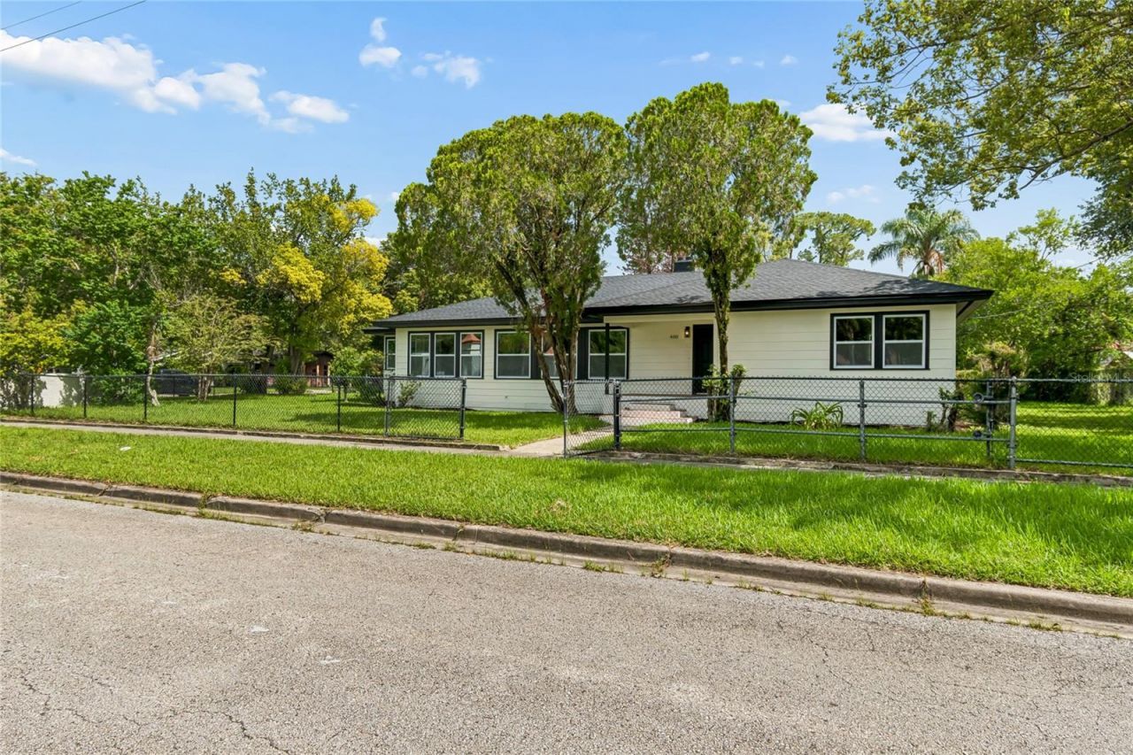 400 Plumosa Drive , Sanford, FL 32771 Photo