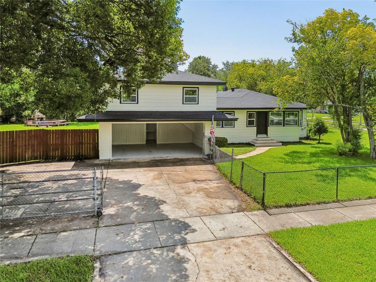 400 Plumosa Drive , Sanford, FL 32771 Photo