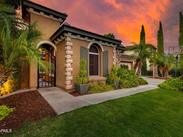 904 E MEAD Drive, Chandler, AZ 85249