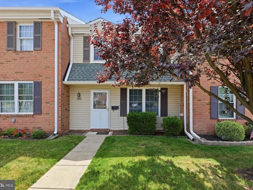 402 Centennial Court, Lansdale, PA 19446 Main Photo