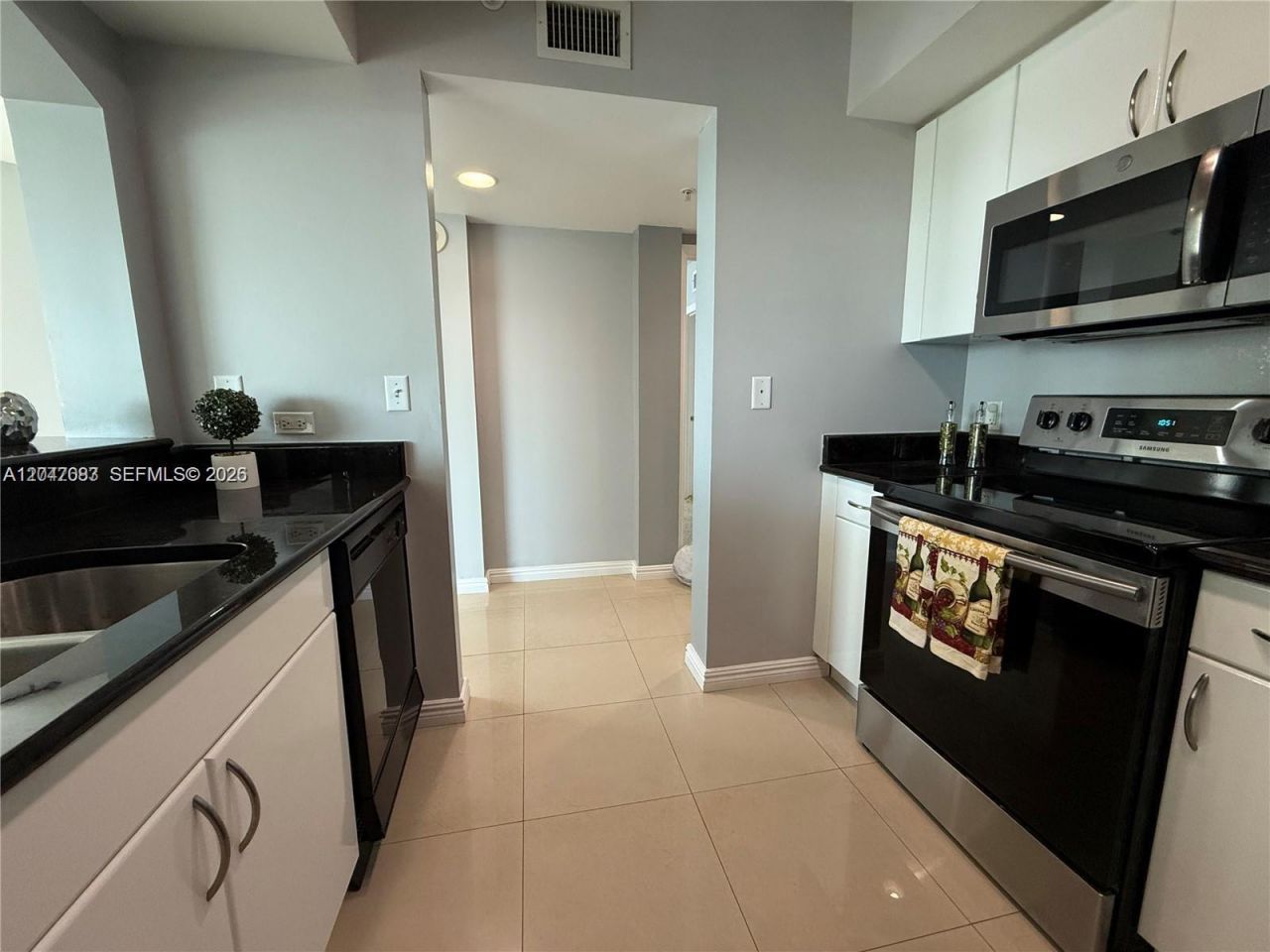 9201 Collins Ave , Unit 521, Surfside, FL 33154 Photo