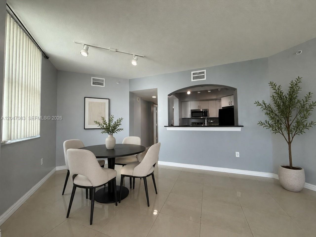 9201 Collins Ave , Unit 521, Surfside, FL 33154 Photo