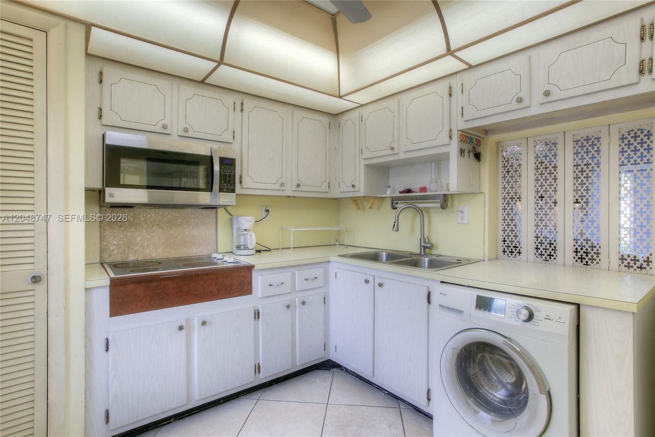 1501 NE 191st St , Unit C106, Miami, FL 33179 Photo