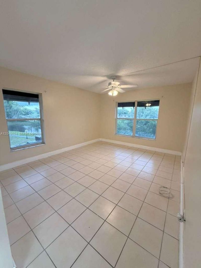 3720 Inverrary Dr , Unit 3L, Lauderhill, FL 33319 Photo