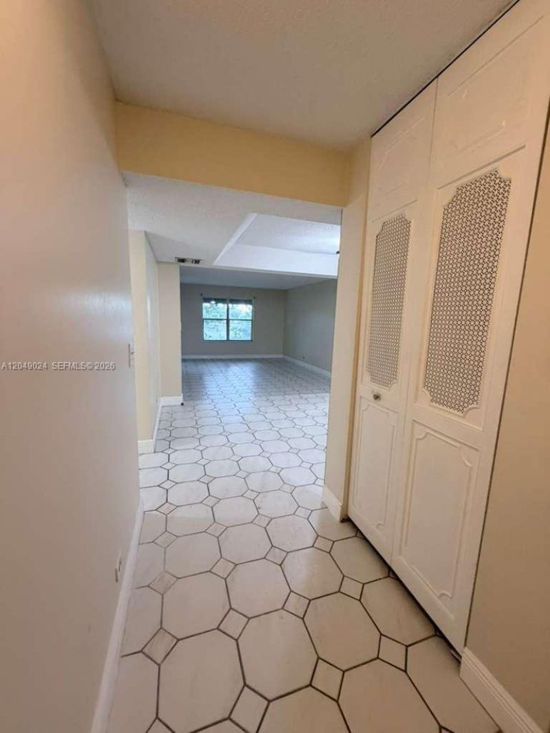 3720 Inverrary Dr , Unit 3L, Lauderhill, FL 33319 Photo