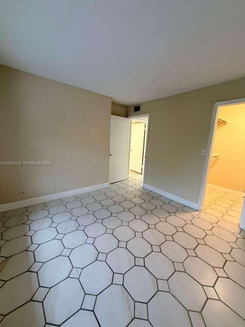 3720 Inverrary Dr , Unit 3L, Lauderhill, FL 33319 Photo