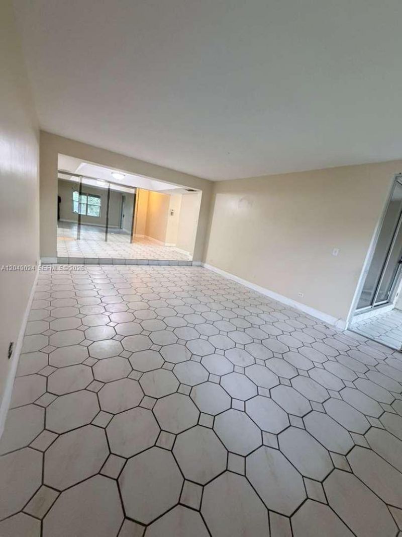 3720 Inverrary Dr , Unit 3L, Lauderhill, FL 33319 Photo