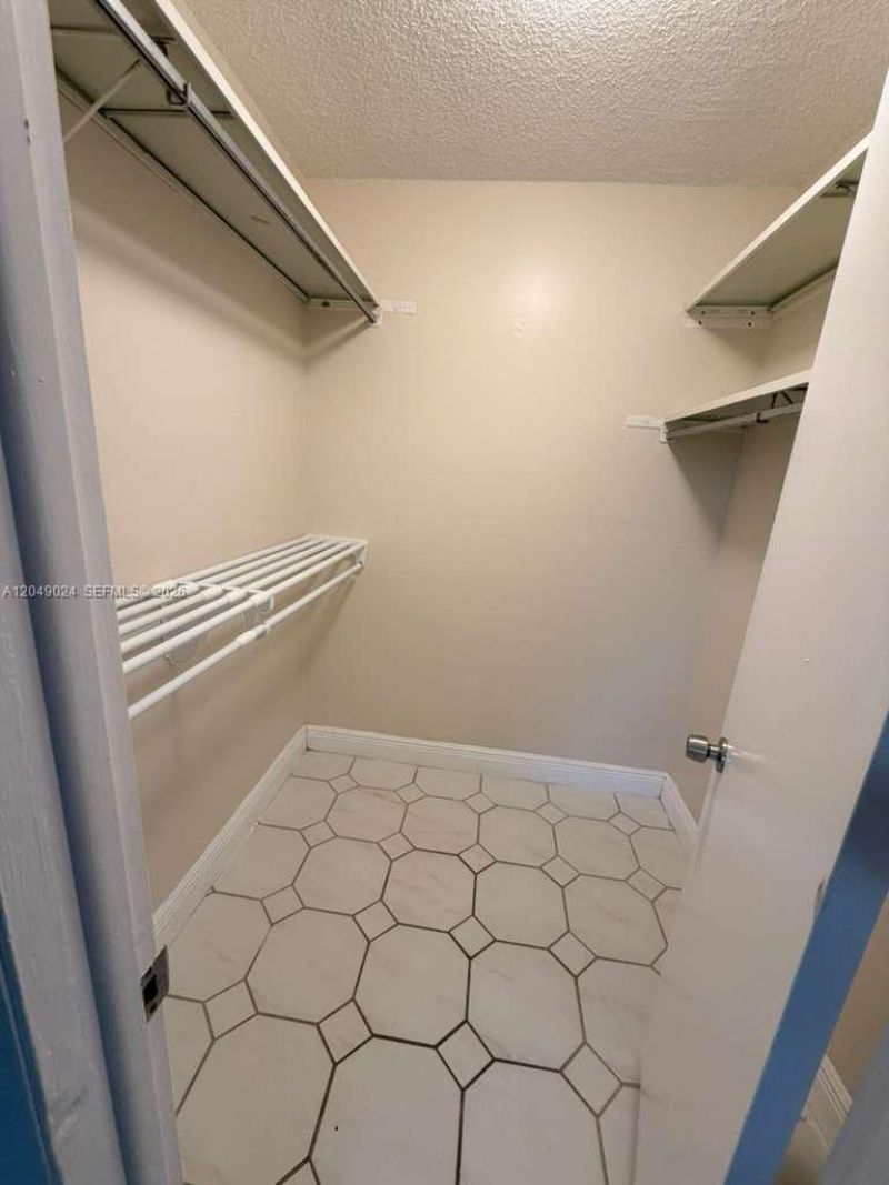 3720 Inverrary Dr , Unit 3L, Lauderhill, FL 33319 Photo