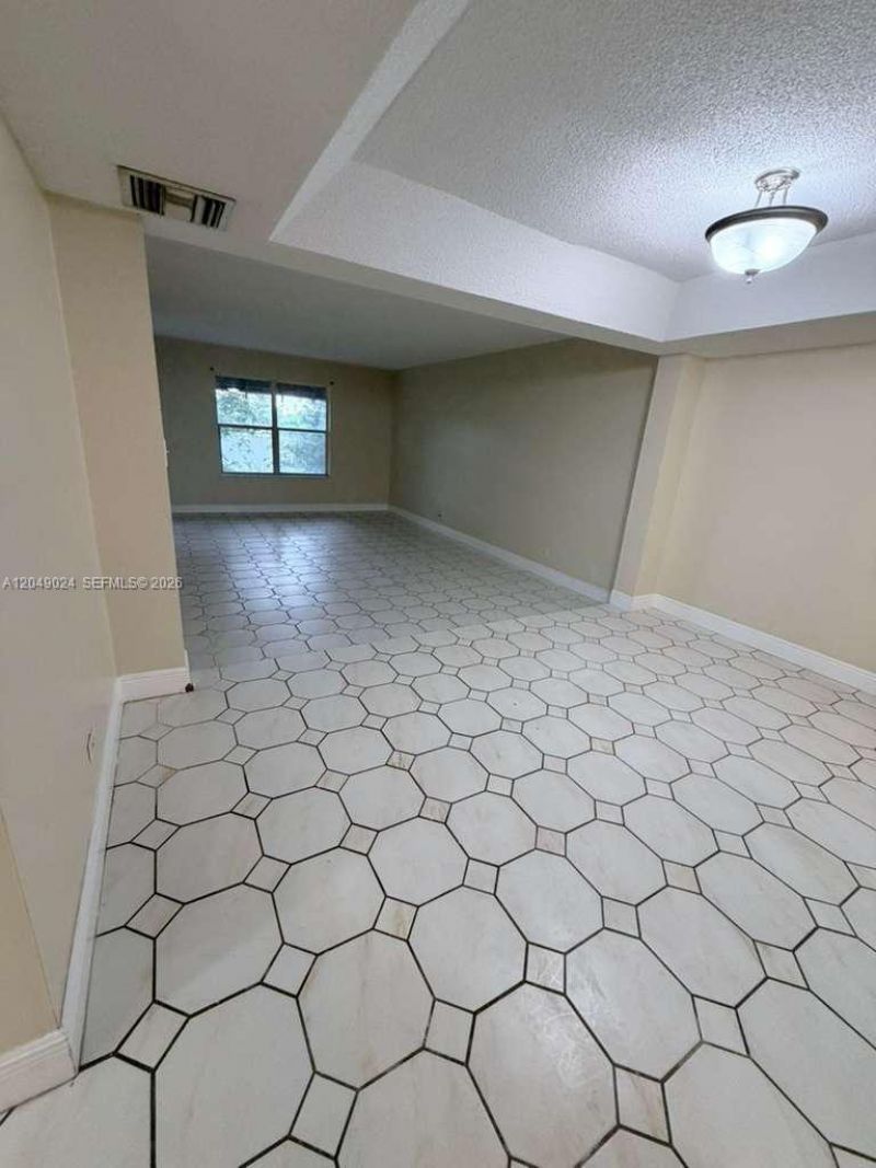 3720 Inverrary Dr , Unit 3L, Lauderhill, FL 33319 Photo