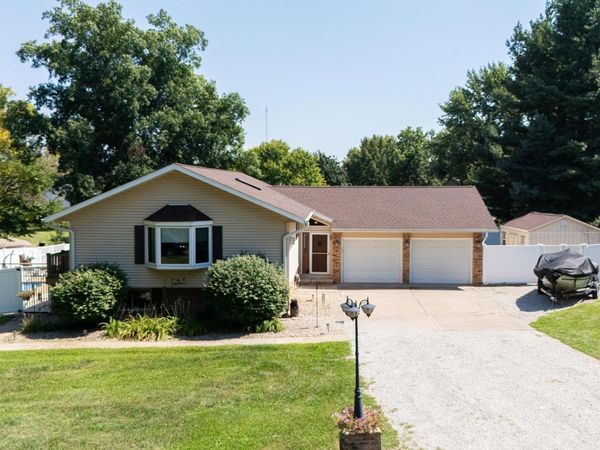 333 ARBOR VITAE Drive, Germantown Hills, IL 61548
