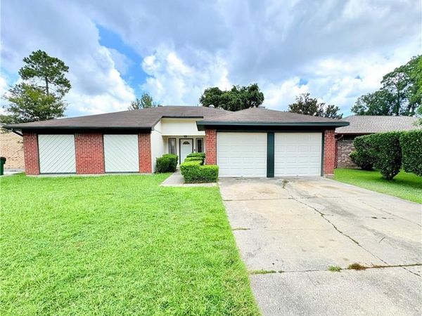 318 DRURY Lane , Slidell, LA 70460