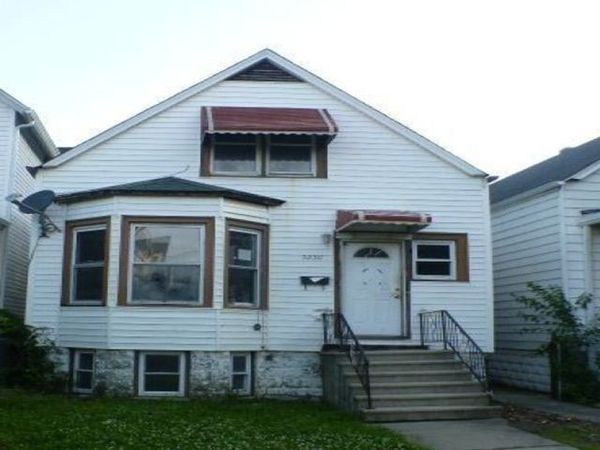 3230 W 62nd Place, Chicago, IL 60629