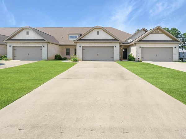 704 Brambling Ct, Cantonment, FL 32533