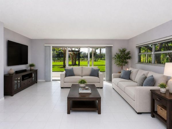 550 SW 137 Avenue, Unit L114, Pembroke Pines, FL 33027