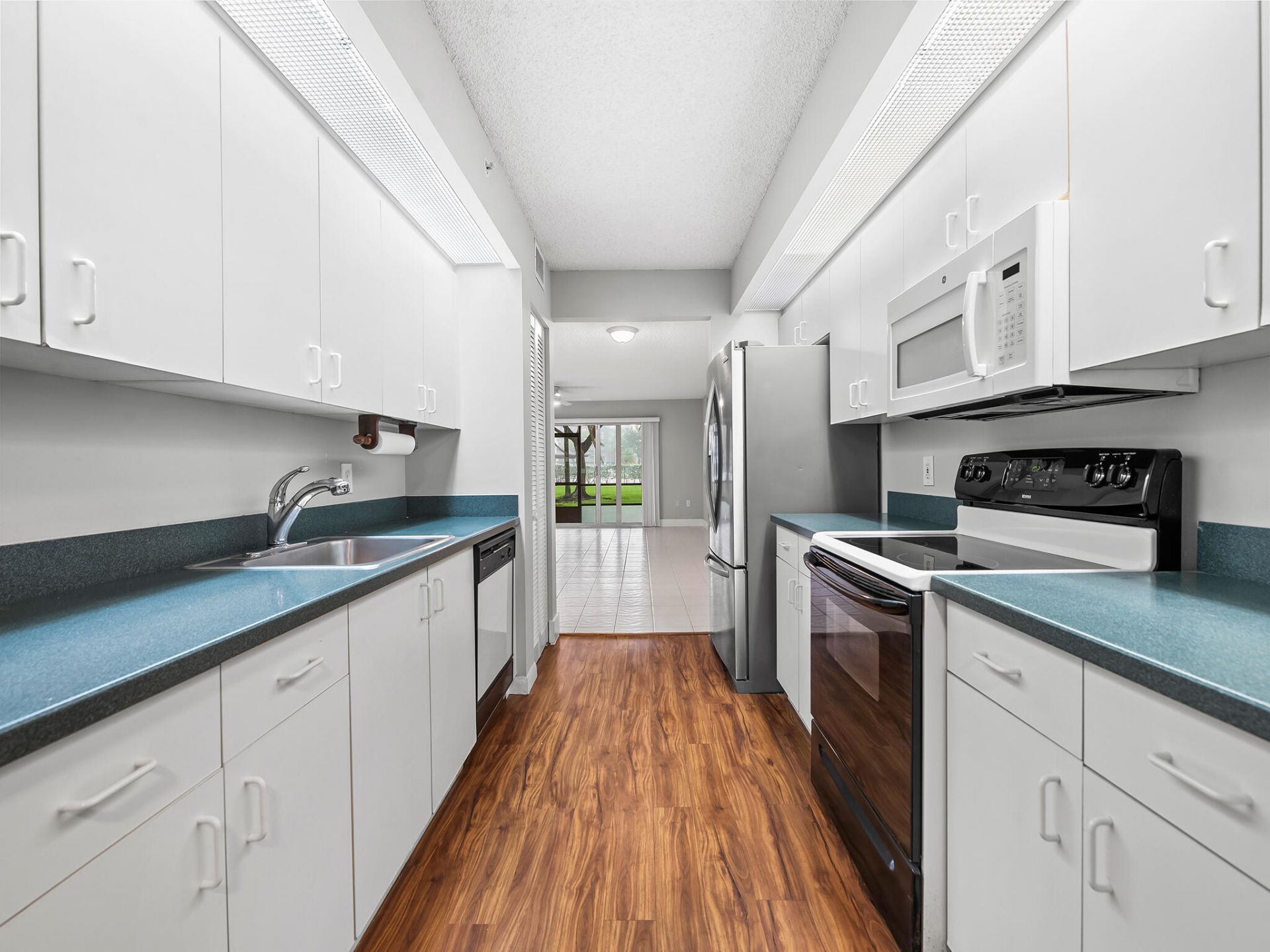 550 SW 137 Avenue, Unit L114, Pembroke Pines, FL 33027 Photo