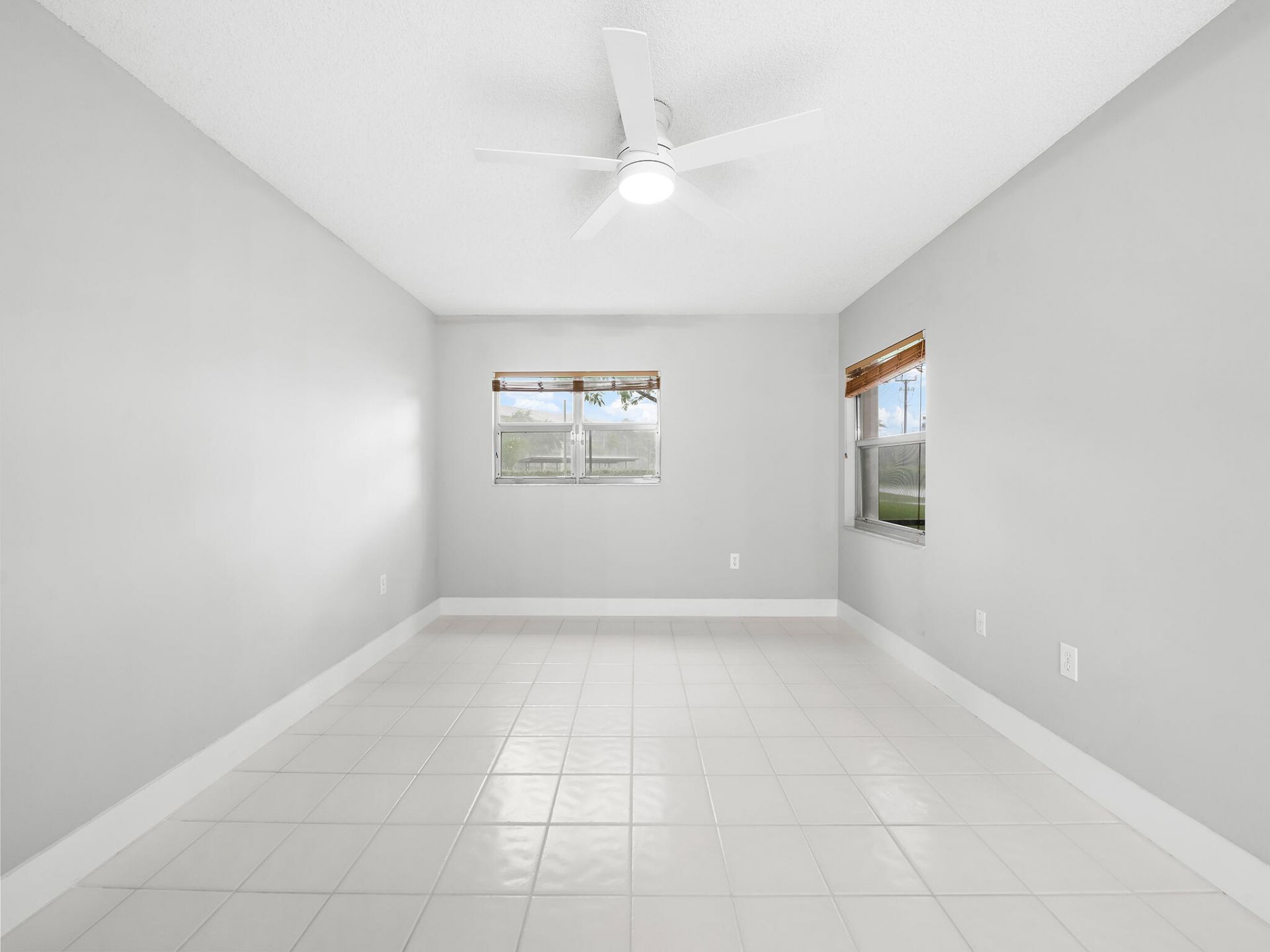 550 SW 137 Avenue, Unit L114, Pembroke Pines, FL 33027 Photo