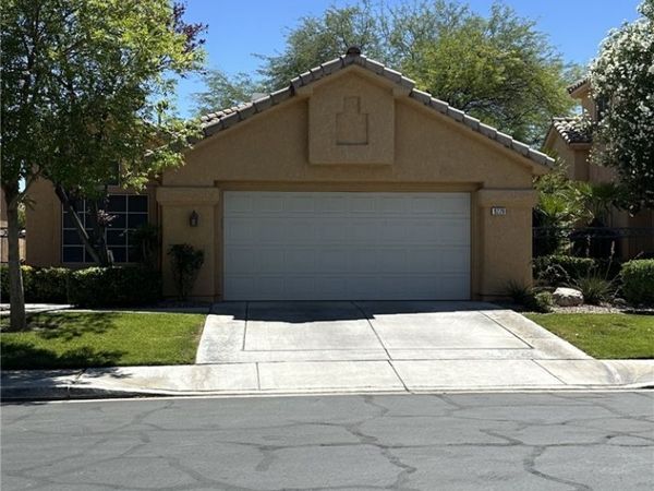 9229 Pitching Wedge Drive, Las Vegas, NV 89134