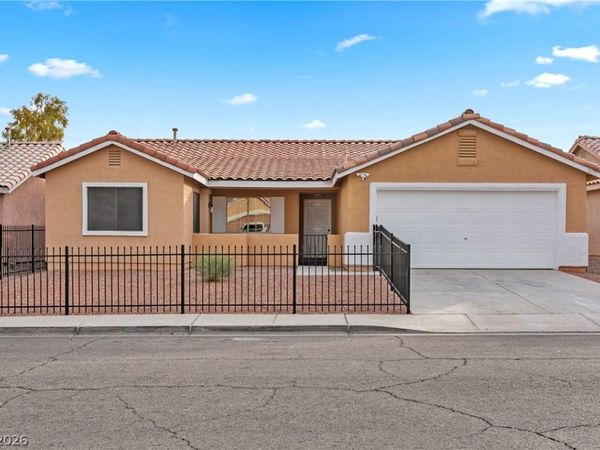 101 Beaver Ridge Avenue, North Las Vegas, NV 89031