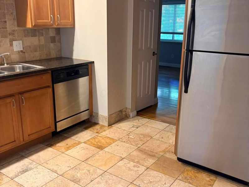 301 Fenway Road, Unit B, Columbus, OH 43214 Photo 6