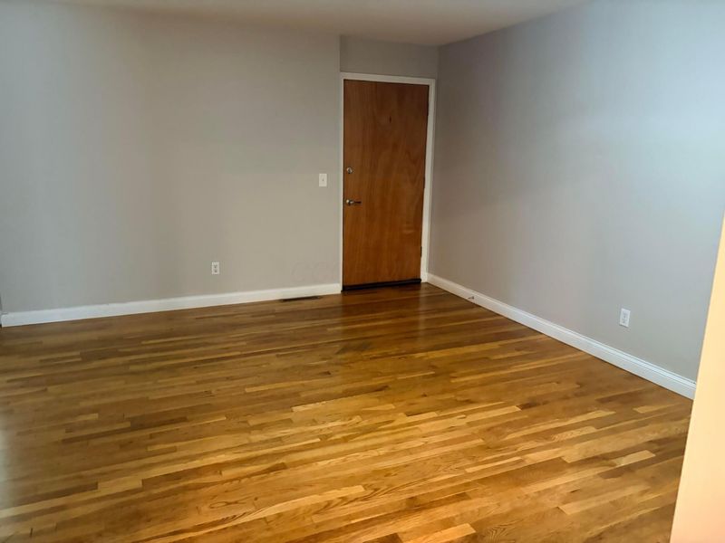 301 Fenway Road, Unit B, Columbus, OH 43214 Photo 9