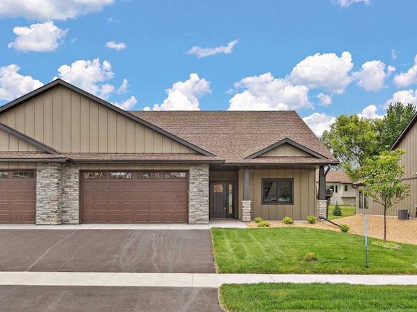 1043 Legend Lane, River Falls, WI 54022