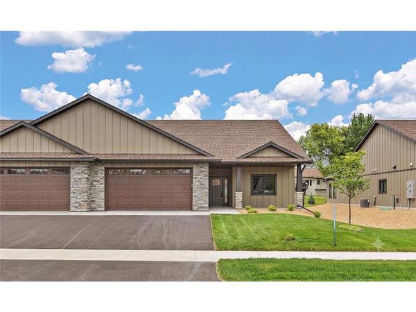 1043 Legend Lane, River Falls, WI 54022