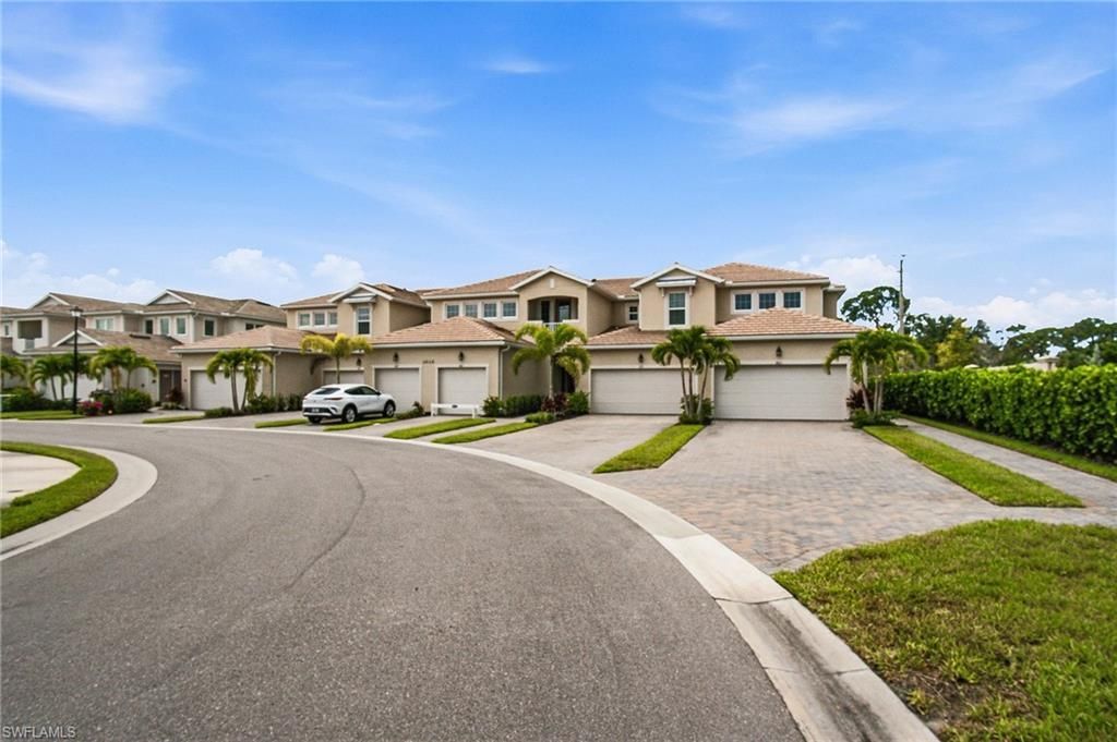 4646 Arboretum Cir, Unit 201, Naples, FL 34112 Photo