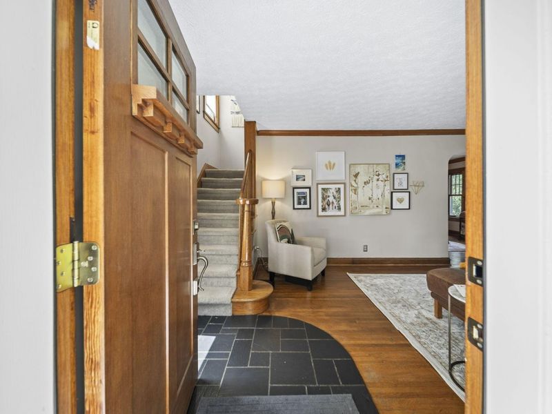 395 Brevoort Road, Columbus, OH 43214 Photo 8