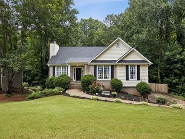 1889 Gray Gables Way NE, Buford, GA 30519