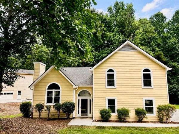 8618 Wood Springs Court , Douglasville, GA 30135
