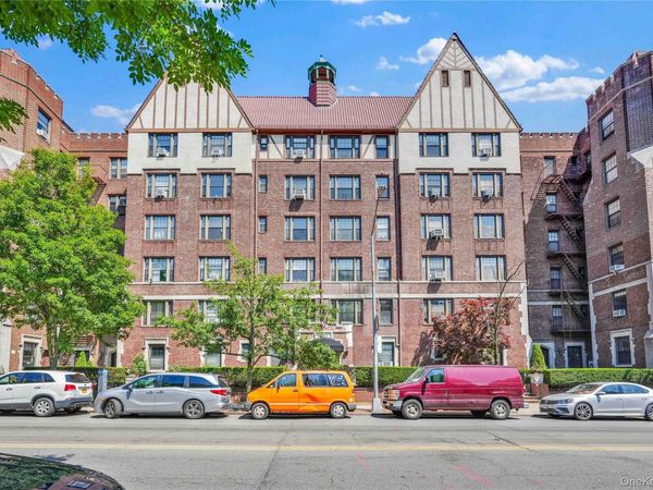 109-14 Ascan Avenue , Unit 5A, Forest Hills, NY 11375