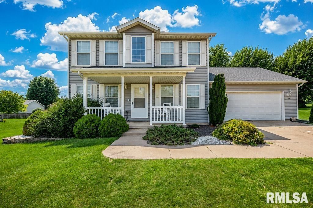 109 Bittersweet Avenue, Germantown Hills, IL 61548 Main Photo