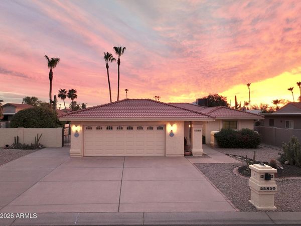 25850 S FOXGLENN Drive, Sun Lakes, AZ 85248