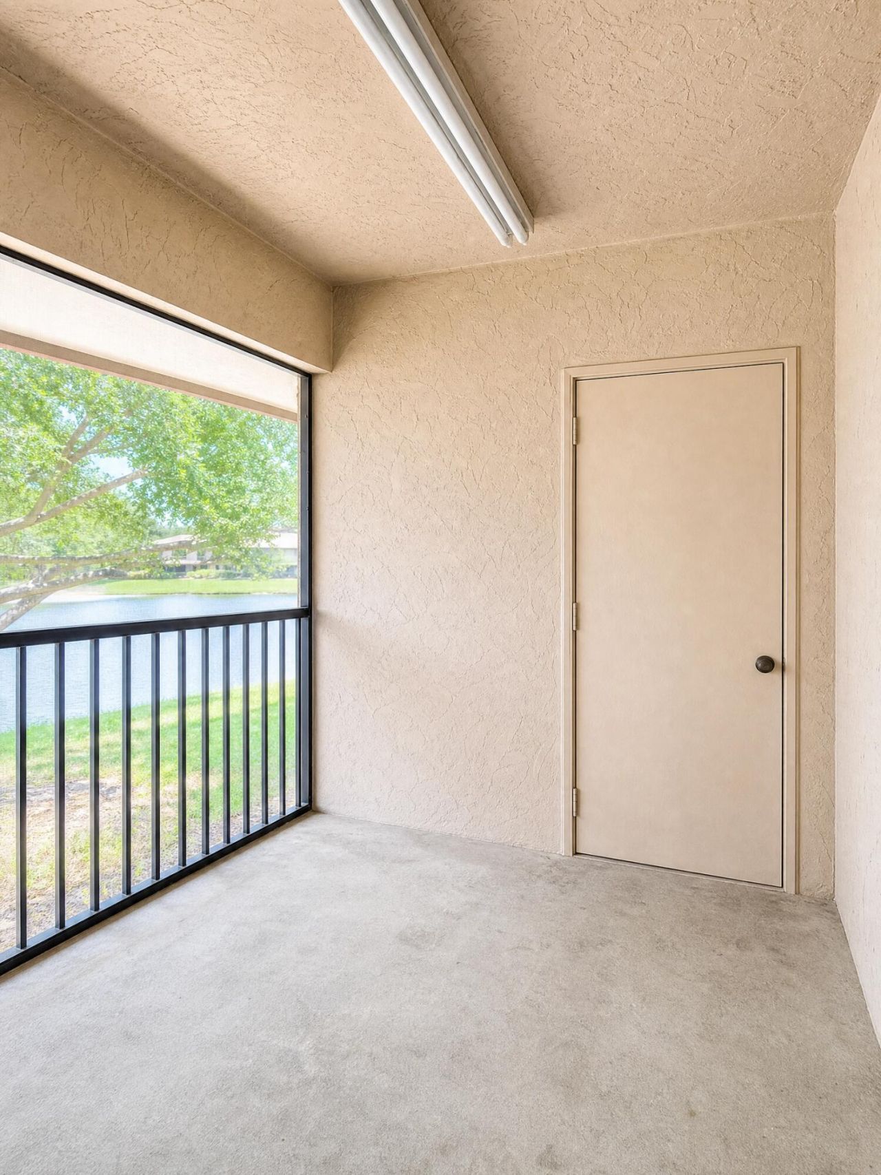 3575 NW 94th Avenue, Unit 8d, Sunrise, FL 33351 Photo