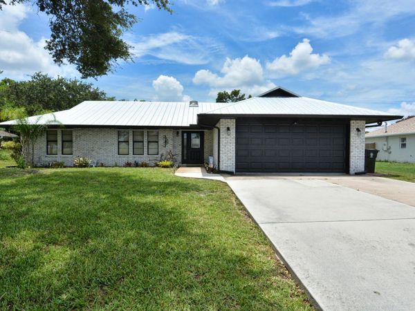 2082 SE Camilo Street, Port St. Lucie, FL 34952