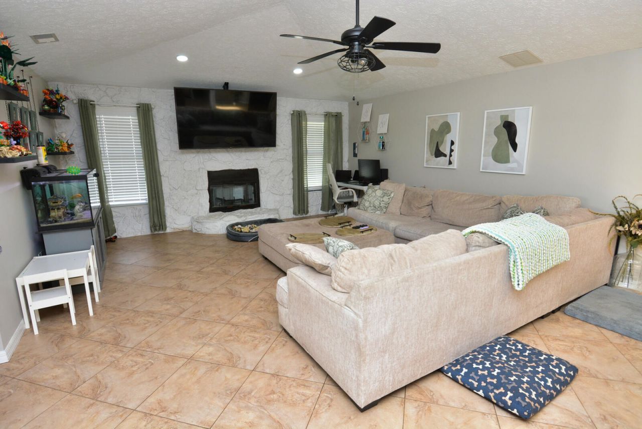 2082 SE Camilo Street, Port Saint Lucie, FL 34952 Photo