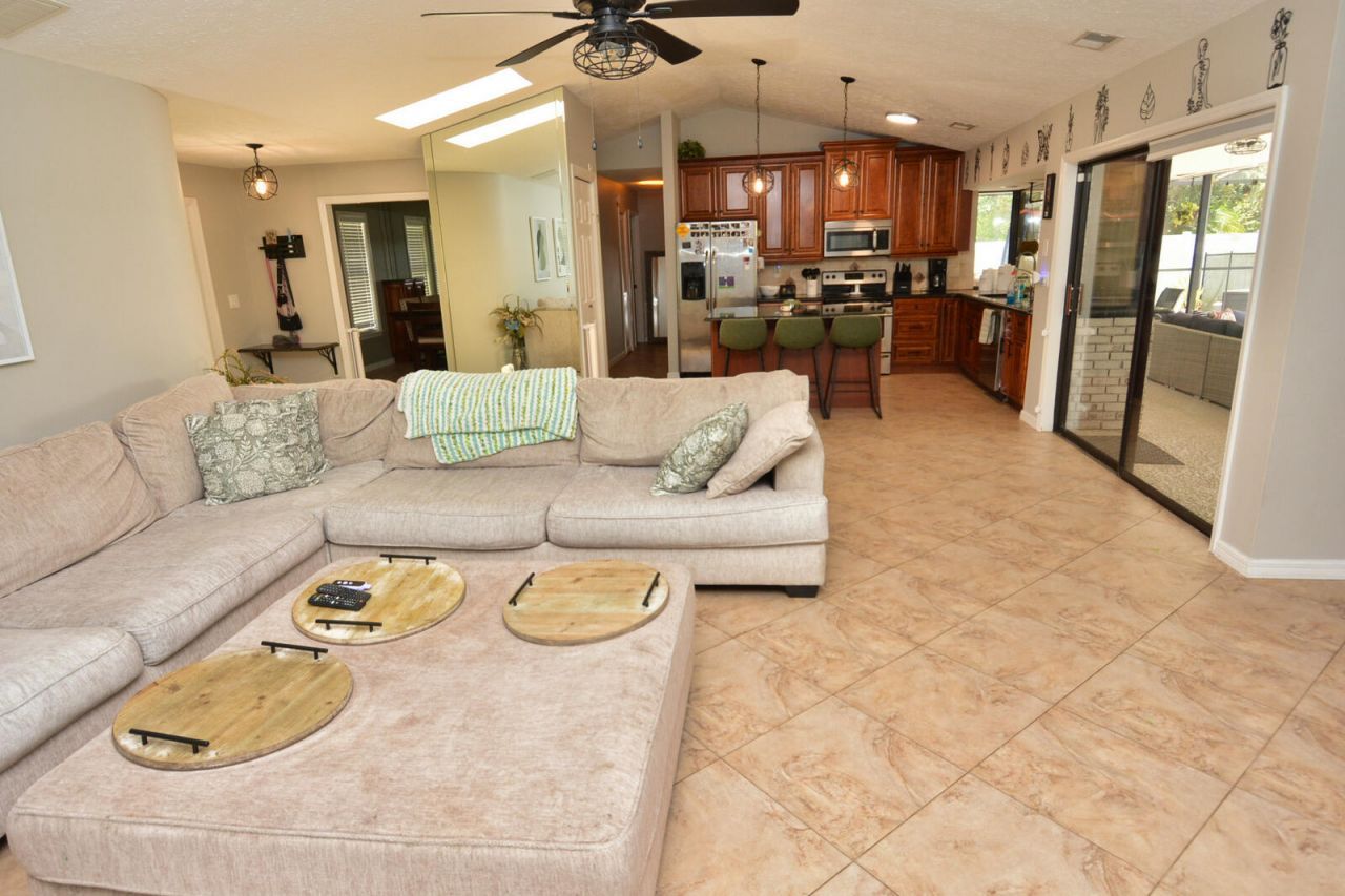 2082 SE Camilo Street, Port Saint Lucie, FL 34952 Photo