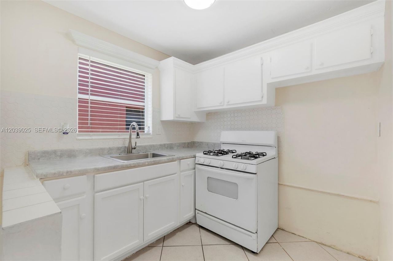 2211 NW 64th Ave , Sunrise, FL 33313 Photo