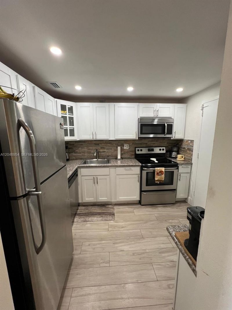 1470 NE 125th Ter, Unit 509, North Miami, FL 33161 Photo